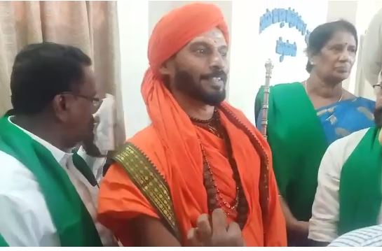 ಶ್ರೀರಂಗಪಟ್ಟಣ ಮಸೀದಿ ಒಡೆಯಬೇಕೆಂಬ ಹೇಳಿಕೆಗೆ ಈಗಲೂ ಬದ್ಧ: ಕಾಳಿ ಮಠದ ಋಷಿಕುಮಾರ ಸ್ವಾಮಿ