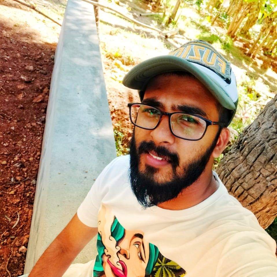 ಸೋಮೇಶ್ವರ: ಸಮುದ್ರಕ್ಕೆ ಹಾರಿ ಆತ್ಮಹತ್ಯೆಗೆ ಯತ್ನಿಸಿದ ಯುವತಿ, ರಕ್ಷಿಸಲು ಹೋದ ಯುವಕ ಮೃತ್ಯು