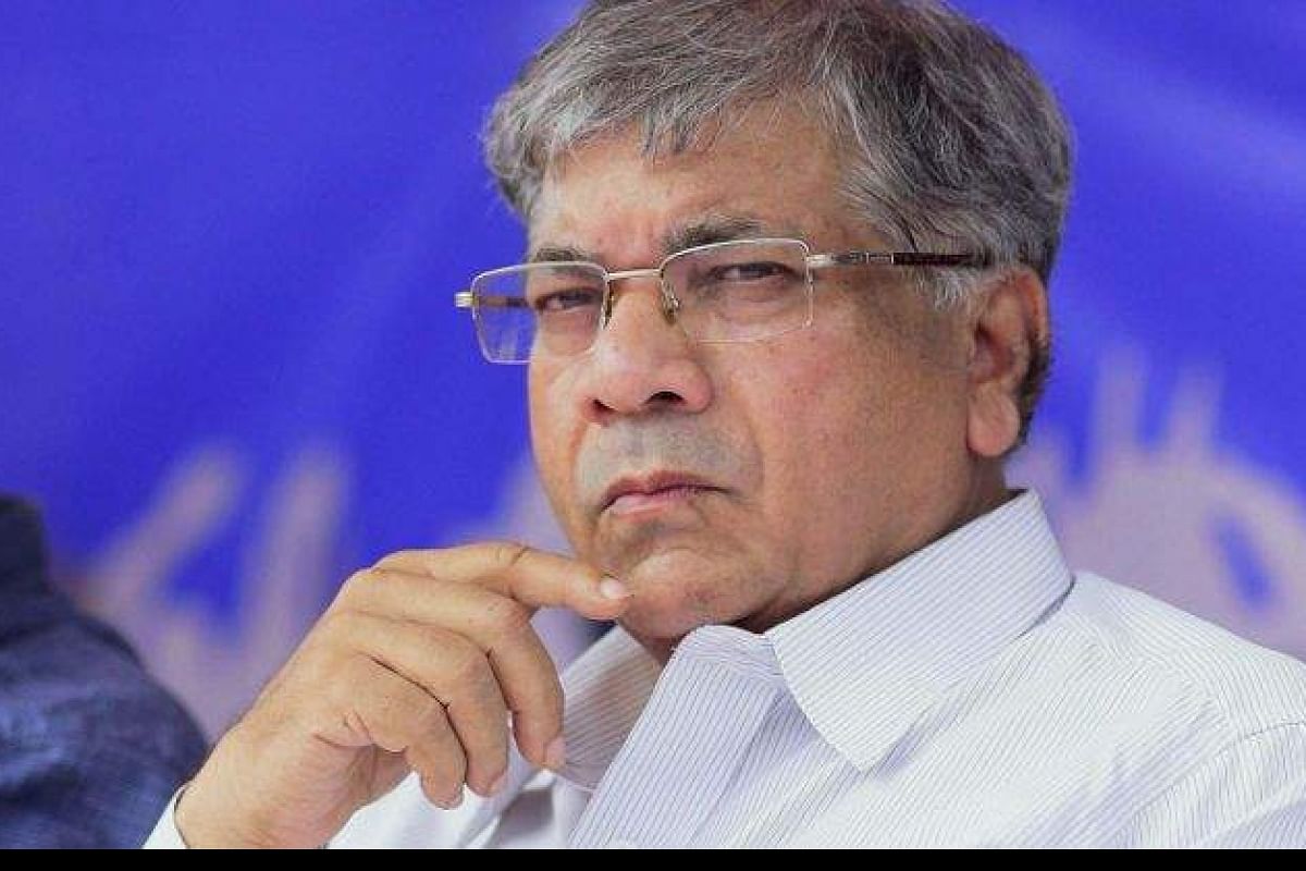 ಮಹಾರಾಷ್ಟ್ರದ 12 ಶಾಸಕರ ಅಮಾನತು ಹಿಂಪಡೆದ ಸುಪ್ರೀಂ ನಿರ್ಧಾರ ಅಸಂವಿಧಾನಿಕ: ಪ್ರಕಾಶ್ ಅಂಬೇಡ್ಕರ್