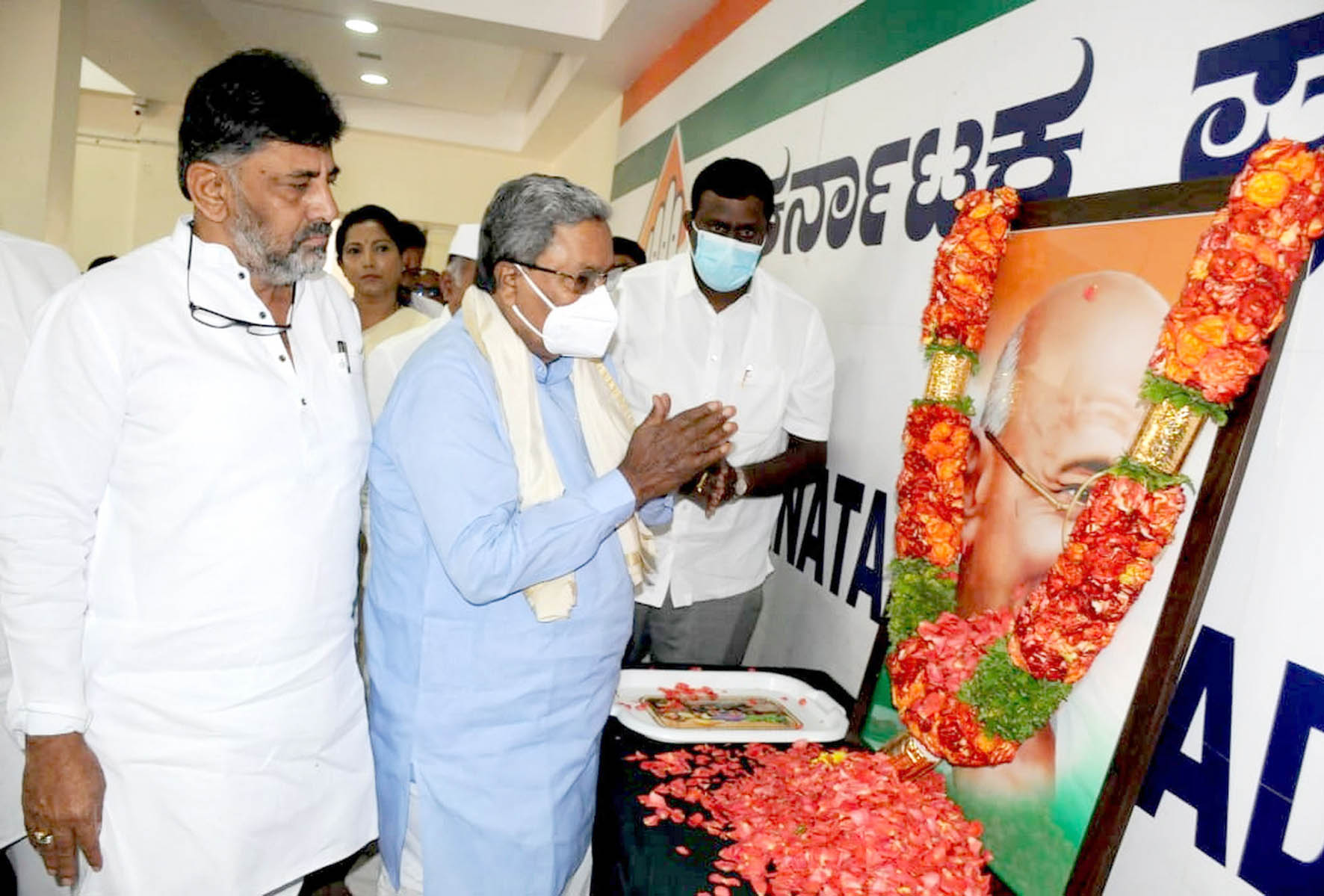 ಗಾಂಧೀಜಿ ತತ್ವ-ಸಿದ್ಧಾಂತಗಳನ್ನು ನಾವೆಲ್ಲರೂ ಅಳವಡಿಸಿಕೊಳ್ಳೋಣ: ಸಿದ್ಧರಾಮಯ್ಯ