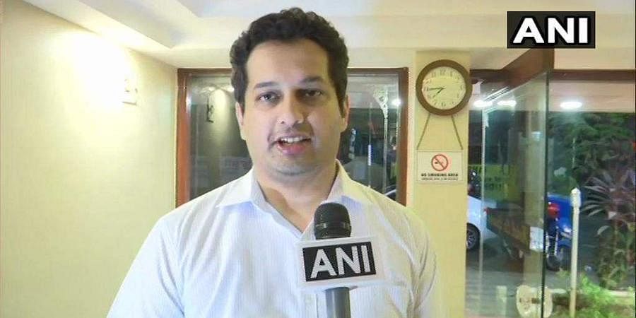 ಗೋವಾ ಚುನಾವಣೆ: ಪಣಜಿ ಕ್ಷೇತ್ರದಿಂದ ತನ್ನ ಅಭ್ಯರ್ಥಿ ಹಿಂಪಡೆದ ಶಿವಸೇನೆ, ಉತ್ಪಲ್ ಪಾರಿಕ್ಕರ್ ಗೆ ಬೆಂಬಲ