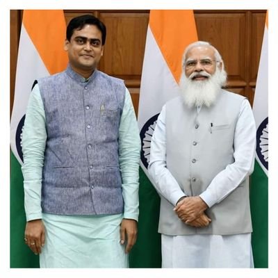 ಬಂಗಾಳ ಬಿಜೆಪಿಯಲ್ಲಿ ಅಸಮಾಧಾನದ ಹೊಗೆ: ಪಕ್ಷದ ವಾಟ್ಸ್ಯಾಪ್ ಗ್ರೂಪ್‍ಗಳನ್ನು ತೊರೆದ ಕೇಂದ್ರ ಸಚಿವ