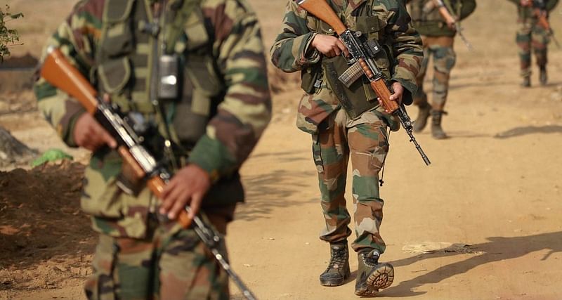 ಅಸ್ಸಾಂ ರೈಫಲ್ಸ್ ಬೆಂಗಾವಲು ವಾಹನದ ಮೇಲೆ ದಾಳಿ ಪ್ರಕರಣ: ಮಾಹಿತಿ ನೀಡುವವರಿಗೆ 4ರಿಂದ 8 ಲಕ್ಷ ರೂ. ಬಹುಮಾನ