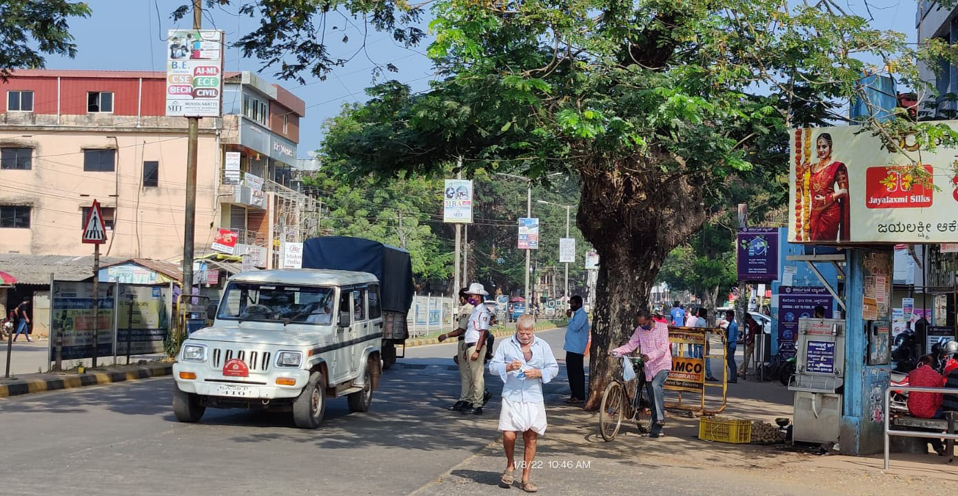 ಕುಂದಾಪುರದಲ್ಲಿ ವಾರಾಂತ್ಯ ಕರ್ಫ್ಯೂಗೆ ನೀರಸ ಪ್ರತಿಕ್ರಿಯೆ