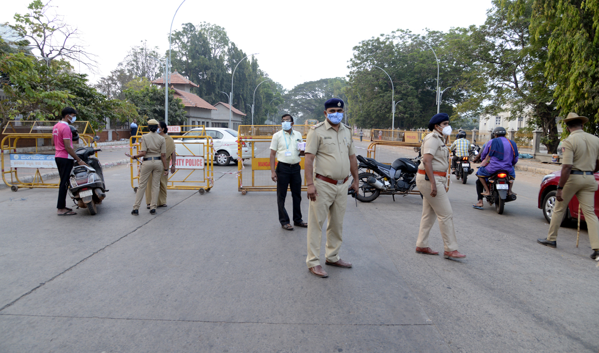 ದ.ಕ.ಜಿಲ್ಲೆಯಲ್ಲಿ ವೀಕೆಂಡ್ ಕರ್ಫ್ಯೂ ಉಲ್ಲಂಘನೆ ಆರೋಪ : 625 ಪ್ರಕರಣ ದಾಖಲು