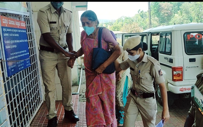 ಮಡಿಕೇರಿ: ಇಬ್ಬರು ಮಹಿಳೆಯರನ್ನು ಕಟ್ಟಿ ಹಾಕಿ ದರೋಡೆ; ದೂರು ದಾಖಲು