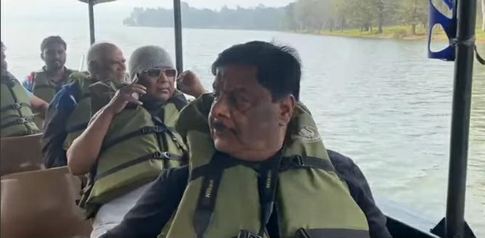 ಎಚ್.ಡಿ.ಕೋಟೆ: ರಾಜಕೀಯ ಜಂಜಾಟಕ್ಕೆ ಬ್ರೇಕ್ ಹಾಕಿ ರಿಲ್ಯಾಕ್ಸ್ ಮೂಡ್‍ಗೆ ಜಾರಿದ ಸಿದ್ದರಾಮಯ್ಯ