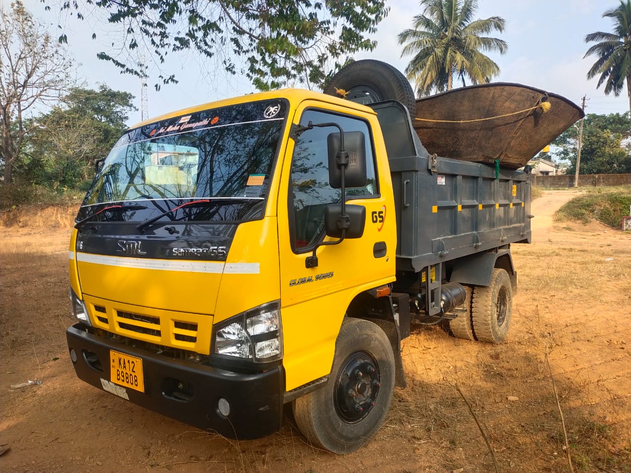 ಮಡಿಕೇರಿ: ಅಕ್ರಮ ಮರಳುಗಾರಿಕೆ; ಆರೋಪಿ ಸಹಿತ ಲಾರಿ ವಶ