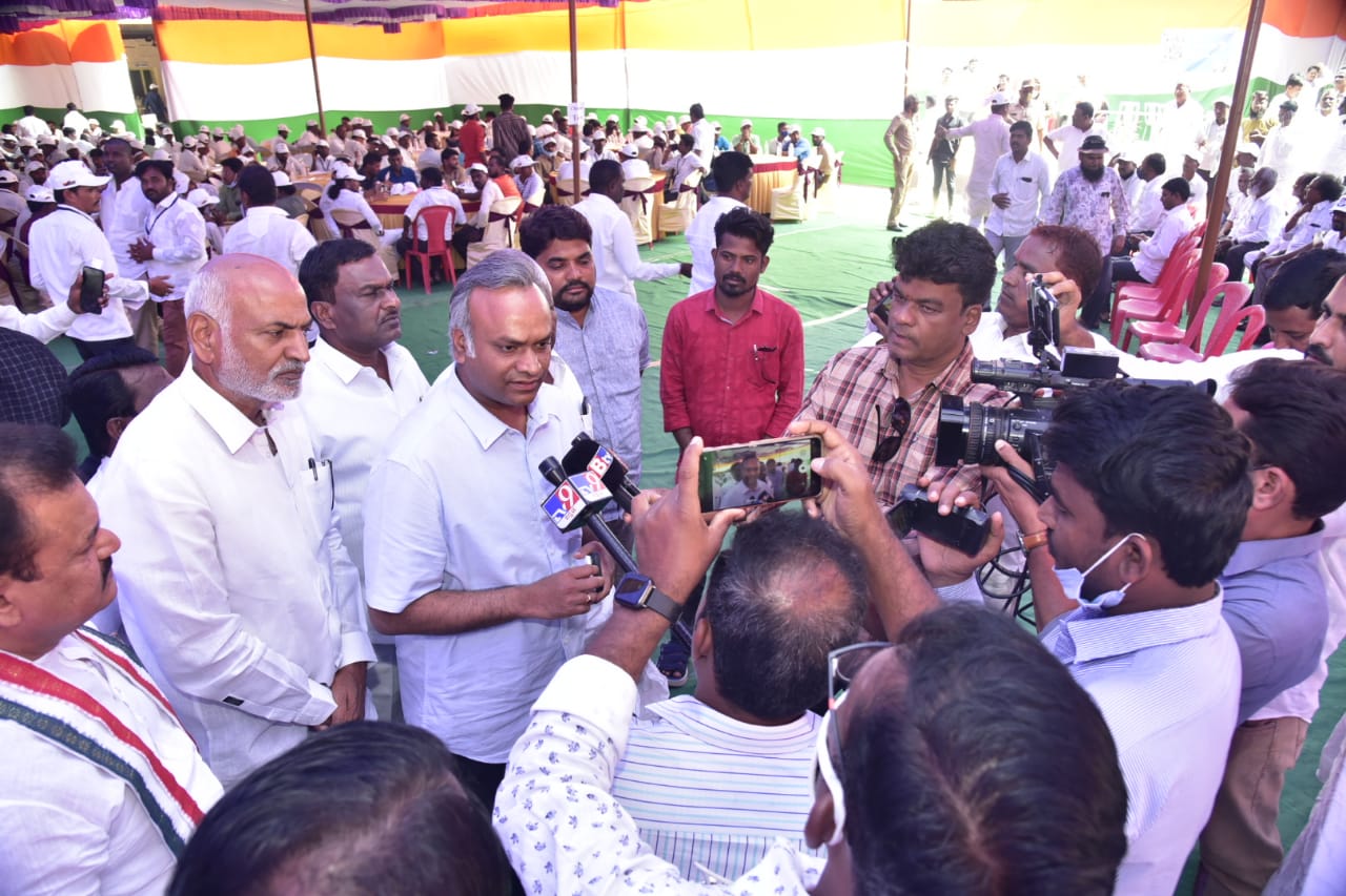 ಸಿಎಂ ಖುರ್ಚಿ ಉಳಿಸಿಕೊಳ್ಳಲು ಆರೆಸೆಸ್ಸ್ ತಾಳಕ್ಕೆ ಕುಣಿಯುತ್ತಿದ್ದಾರೆ: ಪ್ರಿಯಾಂಕ್ ಖರ್ಗೆ ವಾಗ್ದಾಳಿ