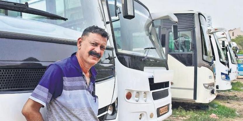 ಕೋವಿಡ್ ಸಂಕಷ್ಟ: ಕೇರಳದಲ್ಲಿ ಟೂರಿಸ್ಟ್ ಬಸ್‍ಗಳು ಕೆ.ಜಿಗೆ 45ರೂ.ನಂತೆ ಮಾರಾಟಕ್ಕೆ !