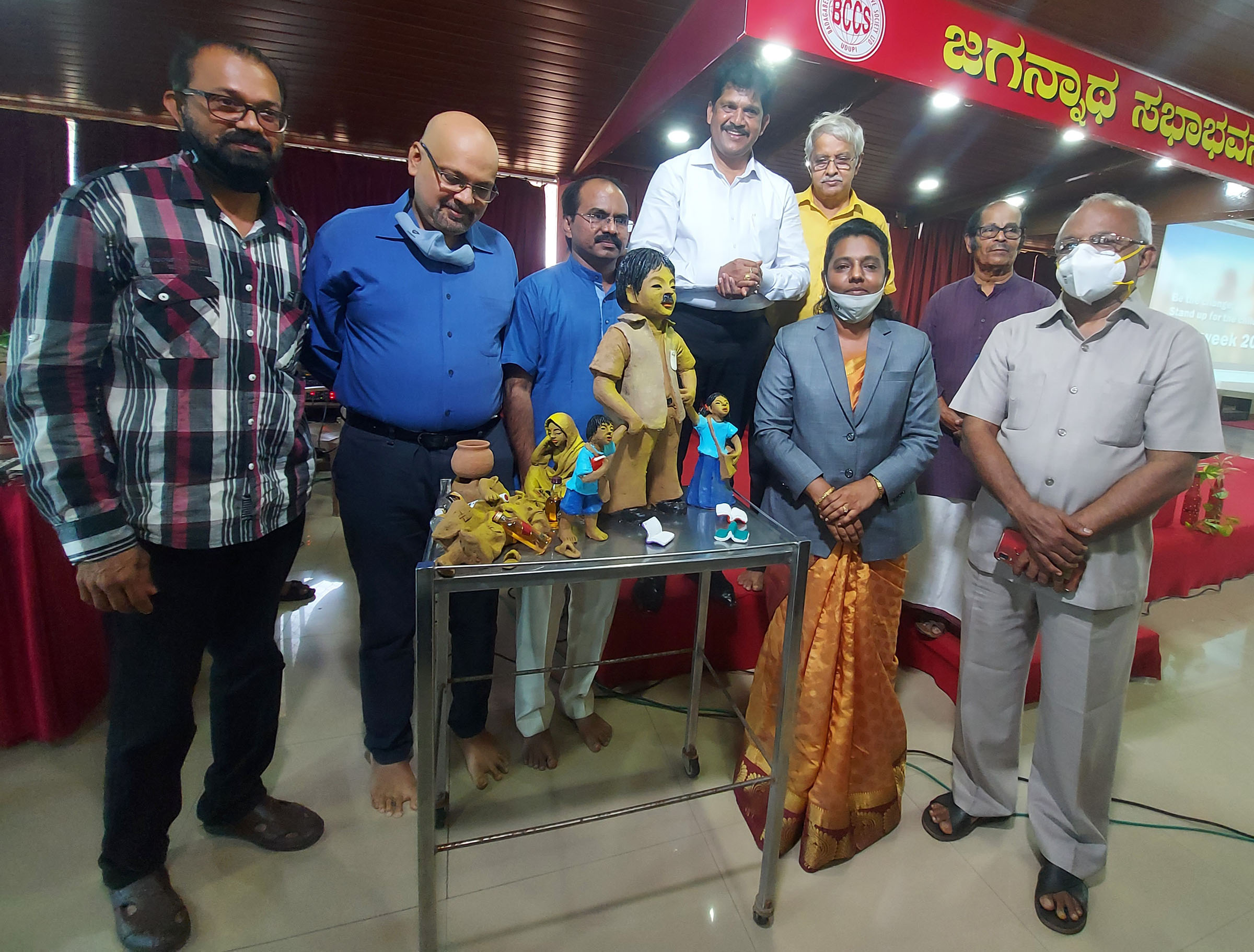 ಮದ್ಯವ್ಯಸನಿಗಳ ಮಕ್ಕಳಲ್ಲಿ ಭಯ, ಕೀಳರಿಮೆ ಹೆಚ್ಚಳ: ನ್ಯಾ.ಶರ್ಮಿಳಾ