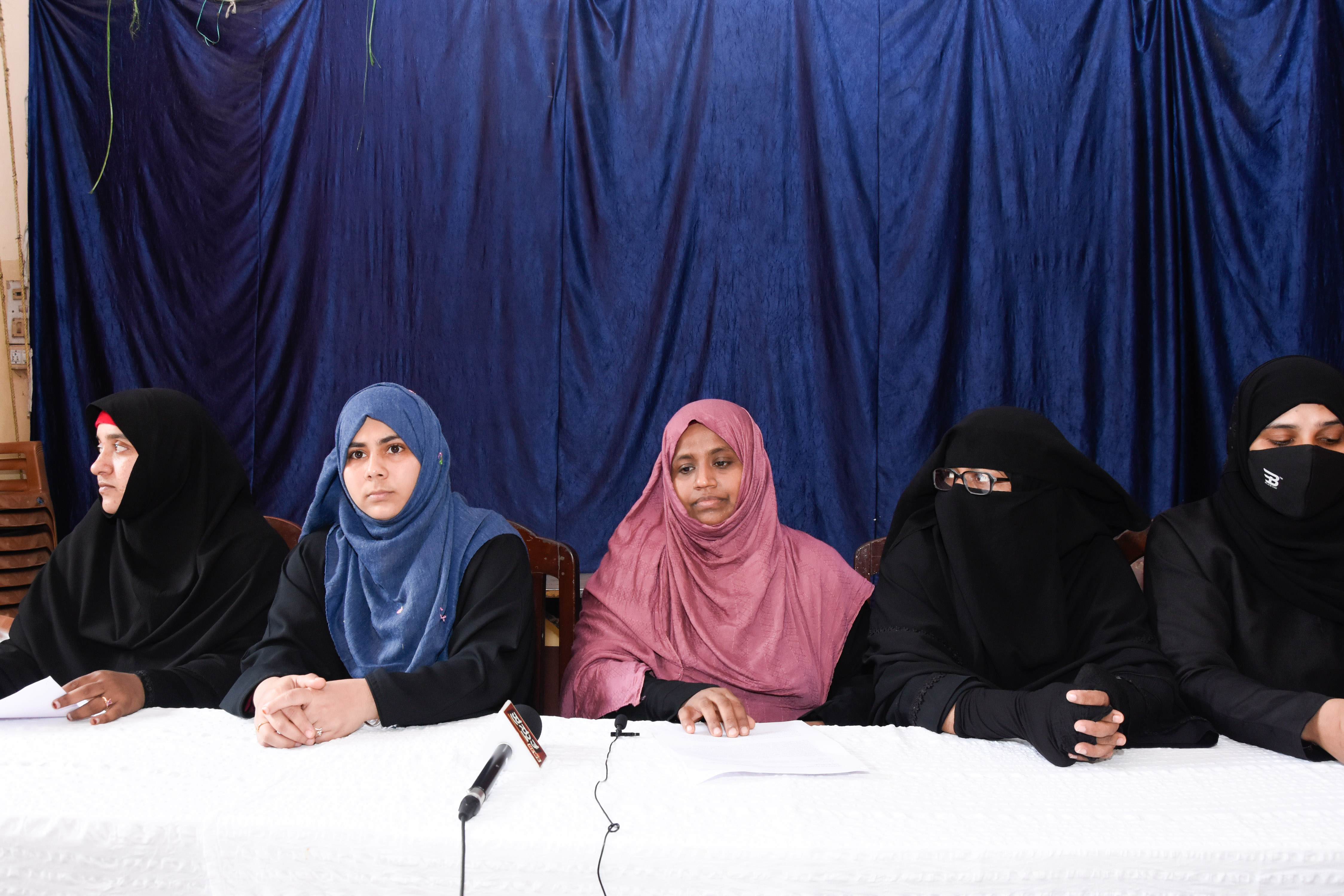 ಹಿಜಾಬ್ ನೆಪದಲ್ಲಿ ಪ್ರೌಢಶಾಲಾ ಮುಸ್ಲಿಮ್ ವಿದ್ಯಾರ್ಥಿನಿಯರಿಗೆ ಮಾನಸಿಕ ಹಿಂಸೆ: ಝುಲೈಕಾ