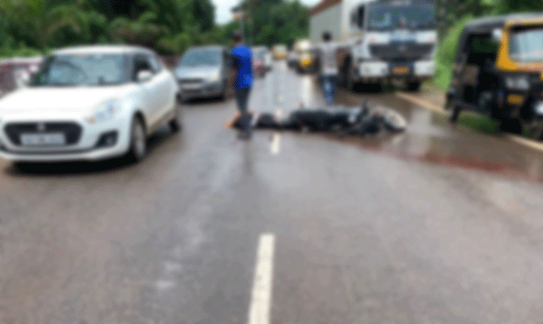 ಸಂಕೇಶ್ವರದಲ್ಲಿ ರಸ್ತೆ ಅಪಘಾತ: ಒಂದೇ ಬೈಕ್ ನಲ್ಲಿ ಸಂಚರಿಸುತ್ತಿದ್ದ ನಾಲ್ವರು ಗೆಳೆಯರು ಮೃತ್ಯು