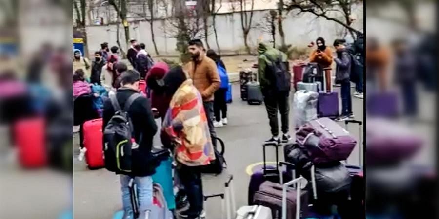 ಉಕ್ರೇನ್: ಮೆಟ್ರೋ ನಿಲ್ದಾಣದಲ್ಲಿ ಆಶ್ರಯ ಪಡೆದಿರುವ ಭಾರತೀಯ ವಿದ್ಯಾರ್ಥಿಗಳಿಂದ ನೆರವಿಗಾಗಿ ಪ್ರಧಾನಿ ಮೊರೆ