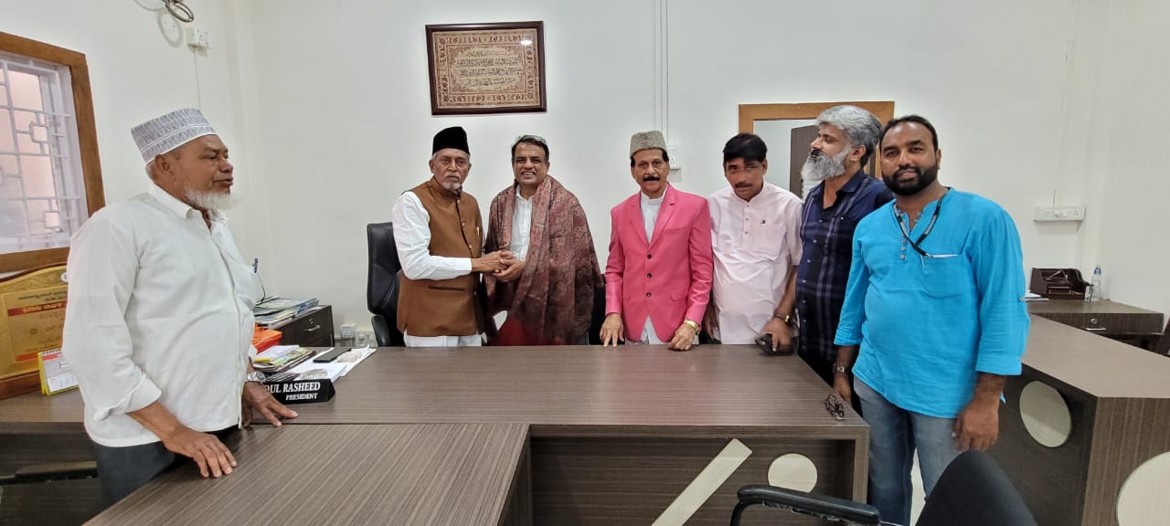 ಉಳ್ಳಾಲ ಉರೂಸ್: ದರ್ಗಾಕ್ಕೆ ಮಂಜುನಾಥ್ ಭಂಡಾರಿ ಭೇಟಿ