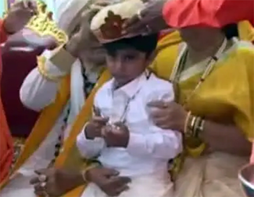 ಕಲಬುರಗಿ : ಶರಣ ಬಸವೇಶ್ವರ ಸಂಸ್ಥಾನದ ​ಪೀಠಾಧಿಪತಿಯಾಗಿ ನಾಲ್ಕು ವರ್ಷದ ಬಾಲಕ ನೇಮಕ !