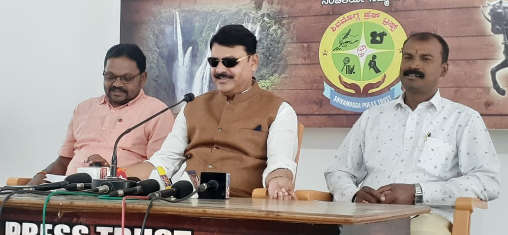 ಶಾಸಕರ ವಿರುದ್ಧ ಲಂಚ ಆರೋಪ: ಆಣೆ ಪ್ರಮಾಣಕ್ಕೆ ನಾನು ಸಿದ್ಧ ಎಂದ ಬೇಳೂರು ಗೋಪಾಲಕೃಷ್ಣ