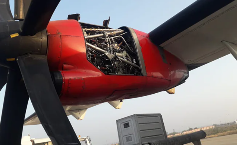 ಮುಂಬೈ: ಇಂಜಿನ್‌ ಕವರ್‌ ಇಲ್ಲದೇ ಟೇಕಾಫ್‌ ಆದ 70 ಮಂದಿ ಪ್ರಯಾಣಿಕರಿದ್ದ ವಿಮಾನ !