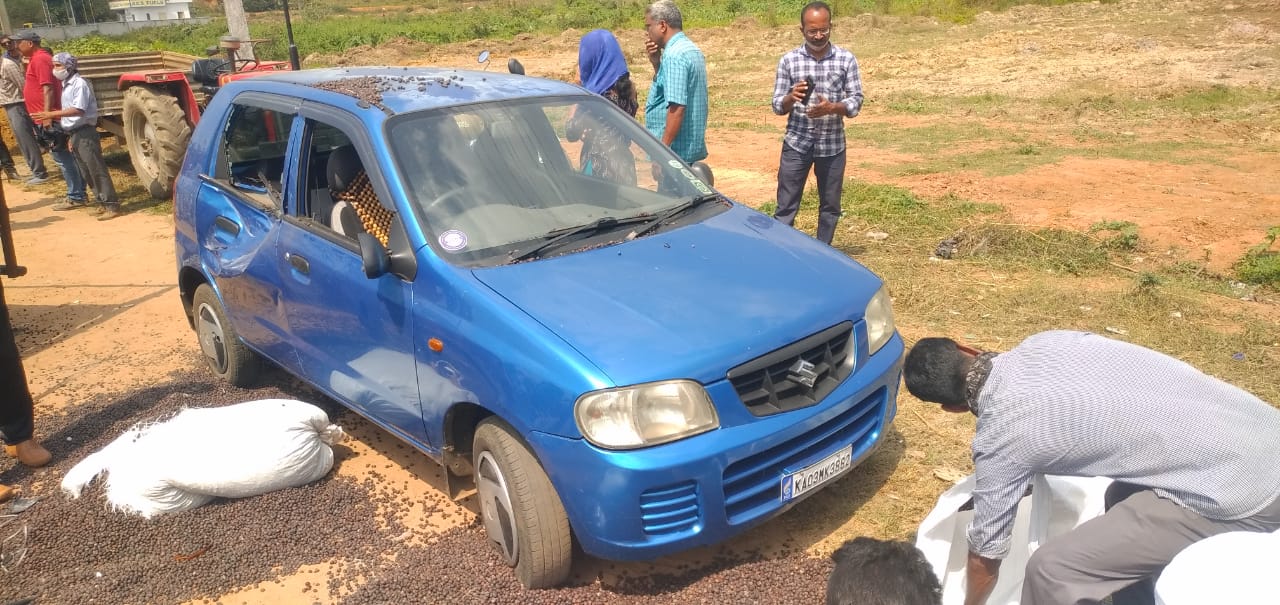 ವಿರಾಜಪೇಟೆಯಲ್ಲಿ ಅಪಘಾತ : 3 ವಾಹನ ಜಖಂ, ಓರ್ವನಿಗೆ ಗಂಭೀರ ಗಾಯ