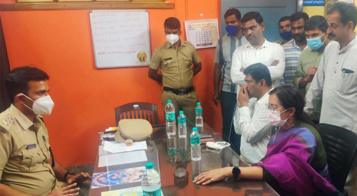 ಸಂಸದೆ ಸುಮಲತಾ ಅಂಬರೀಶ್ ಕಾರಿನ ಚಾಲಕನಿಗೆ ಹಲ್ಲೆ ಆರೋಪ: ಜೆಡಿಎಸ್ ಕಾರ್ಯಕರ್ತರ ವಿರುದ್ಧ ದೂರು ದಾಖಲು