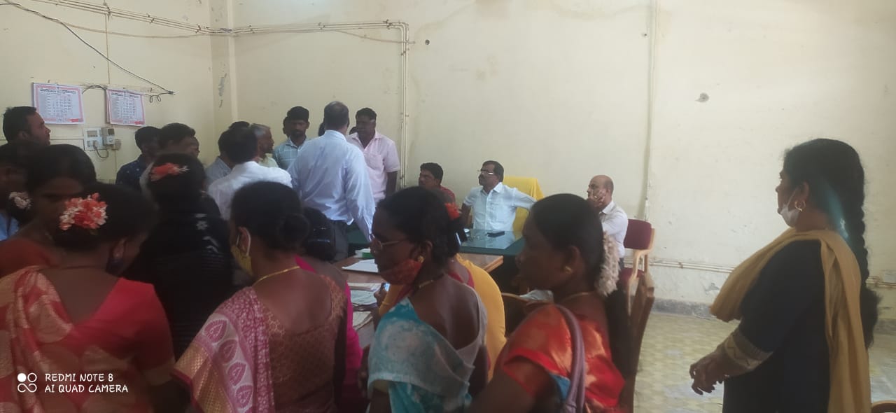 ಕಳಸ: ಅತಿವೃಷ್ಟಿ ಸಂತ್ರಸ್ಥರಿಗೆ ನಿವೇಶನ ಹಂಚಿಕೆಗೆ ಒಪ್ಪಿದ ತಾಲೂಕು ಆಡಳಿತ; 11 ದಿನಗಳ ಧರಣಿ ಕೈಬಿಟ್ಟ ಸಂತ್ರಸ್ಥರು