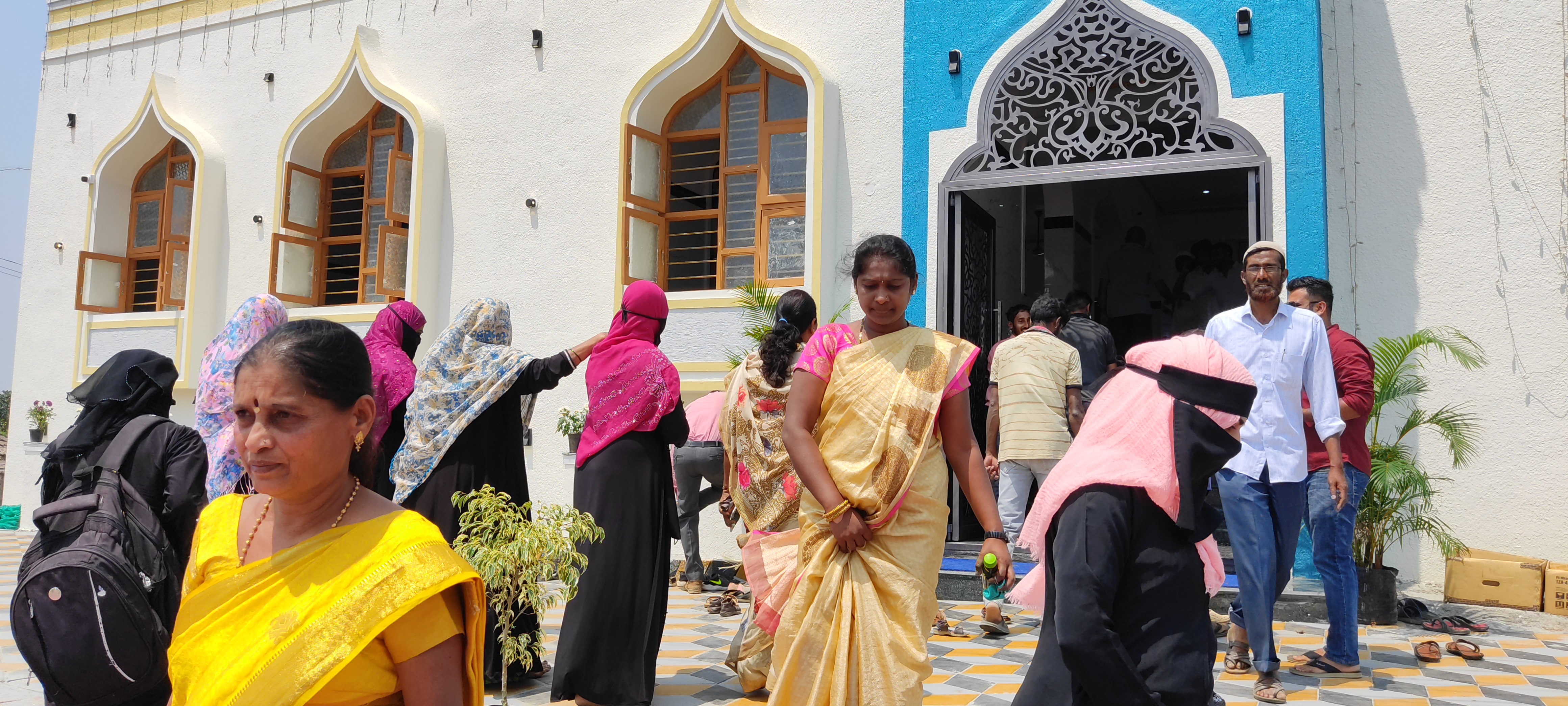 ಸಕಲೇಶಪುರ: ಗ್ರಾಮದಲ್ಲಿ ಸೌಹಾರ್ದ ವಾತವಾರಣವನ್ನು ಸೃಷ್ಟಿಸಿದ ಮಸೀದಿಯ ದರ್ಶನ ಕಾರ್ಯಕ್ರಮ