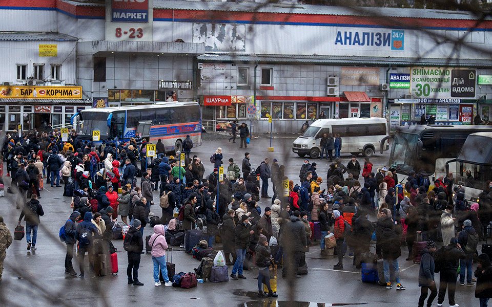 ಯುದ್ಧಪೀಡಿತ ಉಕ್ರೇನ್‌ ನಲ್ಲಿ ಇನ್ನೂ 50 ಭಾರತೀಯರಿದ್ದಾರೆ: ವಿದೇಶಾಂಗ ಸಚಿವಾಲಯ ಮಾಹಿತಿ