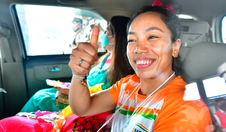 ಕಾಮನ್‌ ವೆಲ್ತ್ ಗೇಮ್ಸ್, ಏಶ್ಯಾಡ್‌ಗೆ ಸಜ್ಜಾಗಲು ಅಮೆರಿಕದಲ್ಲಿ ವೇಟ್‌ಲಿಫ್ಟರ್ ಚಾನು ತರಬೇತಿ