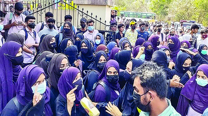 ಮುಸ್ಲಿಂ ವಿದ್ಯಾರ್ಥಿಗಳ ‘ಮಾಹಿತಿ’ ಕಲೆಹಾಕುತ್ತಿರುವ ರಾಜ್ಯ ಸರಕಾರ