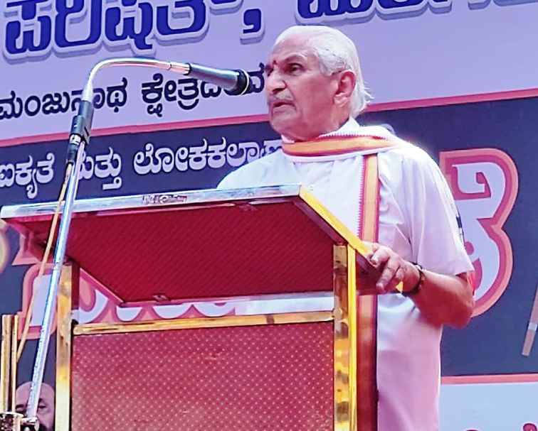 ಕೇಸರಿ ಧ್ವಜವೇ ಮುಂದೆ ರಾಷ್ಟ್ರಧ್ವಜ ಆಗಬಹುದು: ಆರೆಸ್ಸೆಸ್ ಮುಖಂಡ ಪ್ರಭಾಕರ್ ಭಟ್