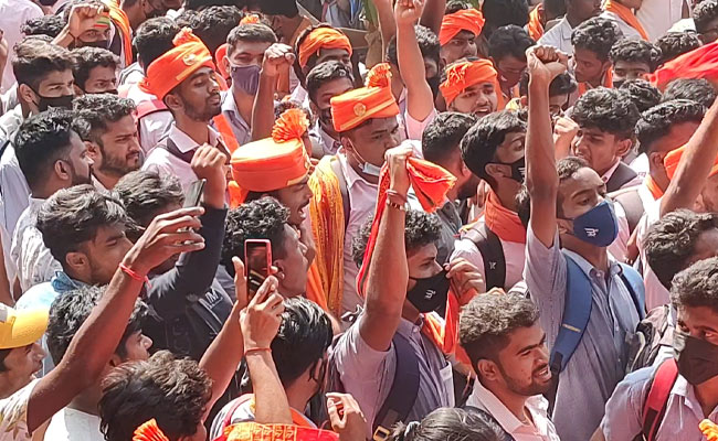 ಹಿಜಾಬ್ ವಿವಾದದ ಹಿಂದಿದೆ ಹಿಂದುತ್ವ ರಾಜಕೀಯ ಅಜೆಂಡಾ !