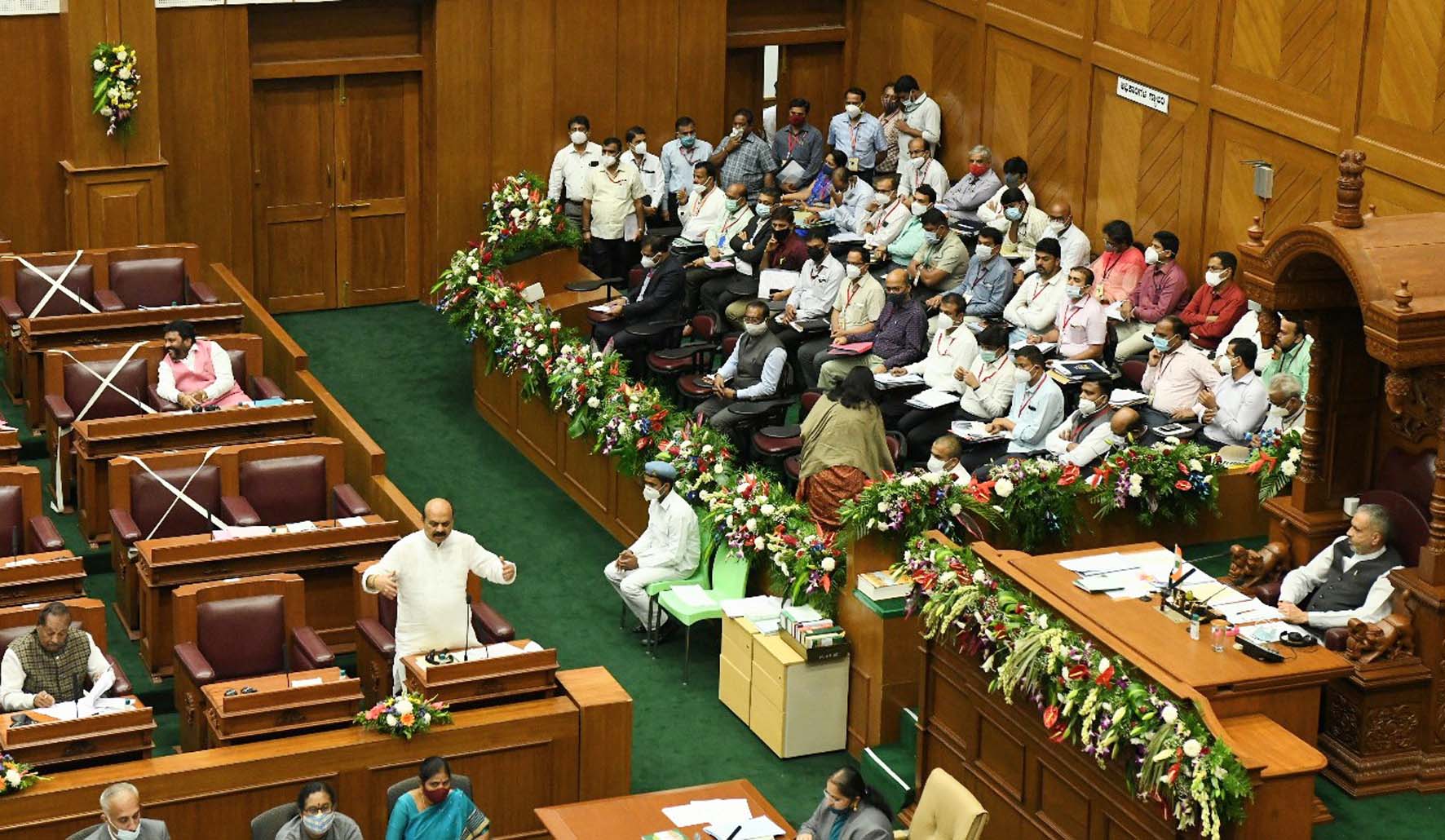 ವಿಧಾನಸಭೆಯಲ್ಲಿ ವಿಧೇಯಕಗಳಿಗೆ ಅನುಮೋದನೆ