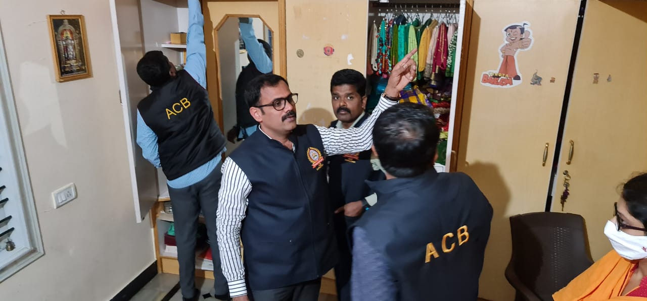 ಬೆಂಗಳೂರು: ಮತ್ತೆ ಎಸಿಬಿ ದಾಳಿ, 9 ಸ್ಥಳಗಳಲ್ಲಿ ಶೋಧ