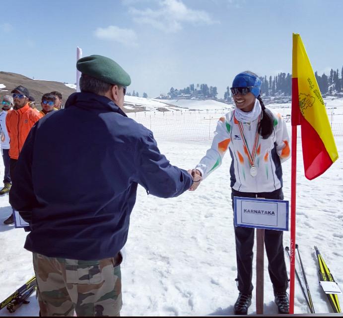 ಬಯಾಥ್ಲಾನ್‌ನಲ್ಲಿ ಎರಡು ಬೆಳ್ಳಿ ಪದಕ ಪಡೆದ ಕನ್ನಡತಿಗೆ ಸಚಿವ ಡಾ. ನಾರಾಯಣಗೌಡರಿಂದ ಅಭಿನಂದನೆ