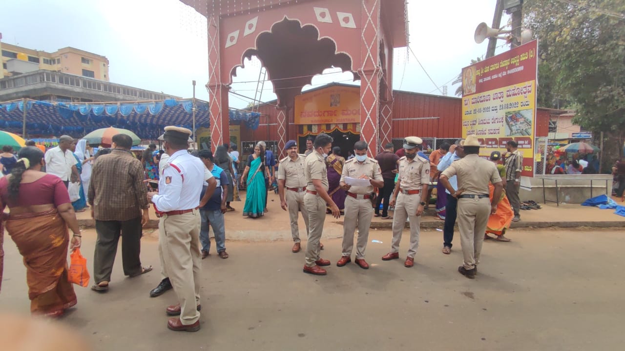 ಕಾಪು ಮಾರಿಗುಡಿ ಜಾತ್ರೆ ಆರಂಭ: ಮುಸ್ಲಿಮ್ ವ್ಯಾಪಾರಿಗಳಿಗೆ ನಿರ್ಬಂಧ