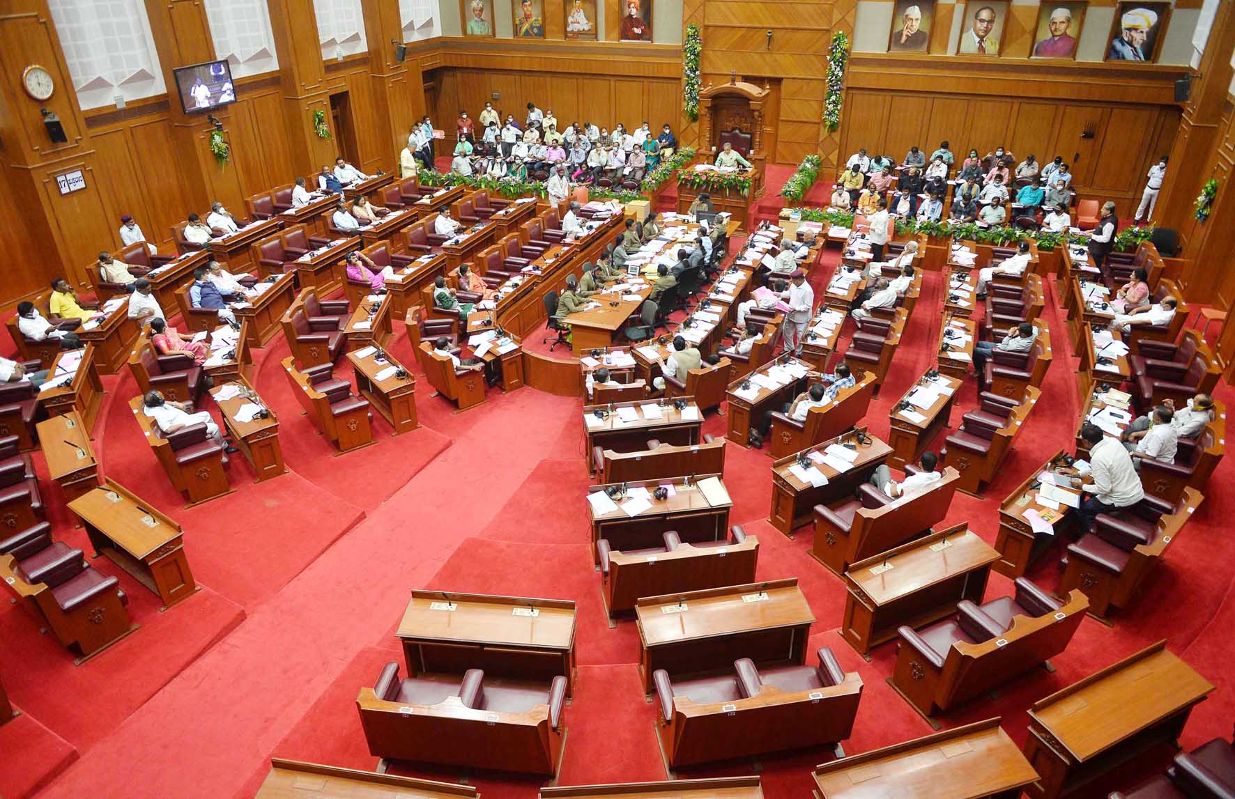 ಇಬ್ಬರು ಮಕ್ಕಳಿದ್ದರೆ ಮಾತ್ರ ಸರಕಾರಿ ಸೌಲಭ್ಯ ಕೊಡಿ: ಬಿಜೆಪಿ ಪರಿಷತ್ ಸದಸ್ಯೆ ಭಾರತಿ ಶೆಟ್ಟಿ