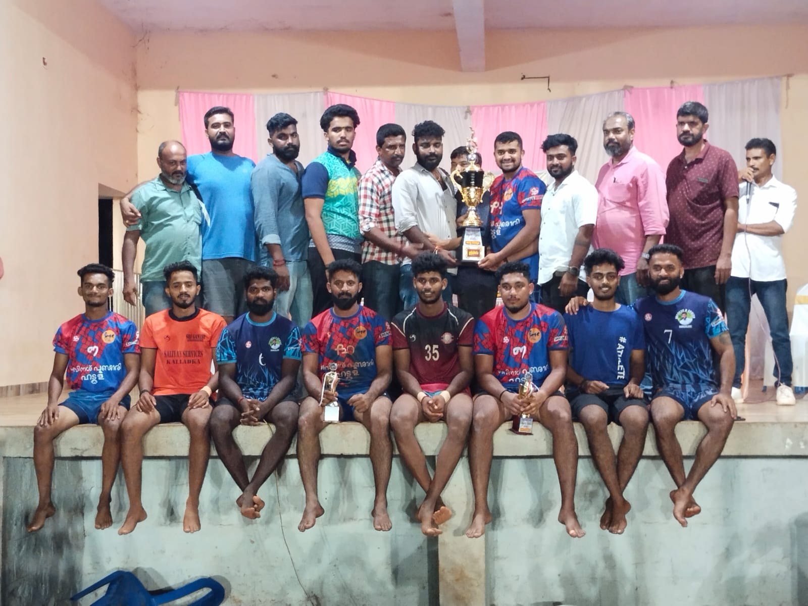 ಮಾಣಿ ಕ್ವಾಲಿಟಿ ಫ್ರೆಂಡ್ಸ್ ವತಿಯಿಂದ ಕ್ರೀಡಾಕೂಟ : ಶ್ರೀ ರಾಮ್ ಶಂಭೂರು, ಸತ್ಯ ದೇವತಾ ಬೊಳ್ಳೂರು ತಂಡಕ್ಕೆ ಪ್ರಶಸ್ತಿ