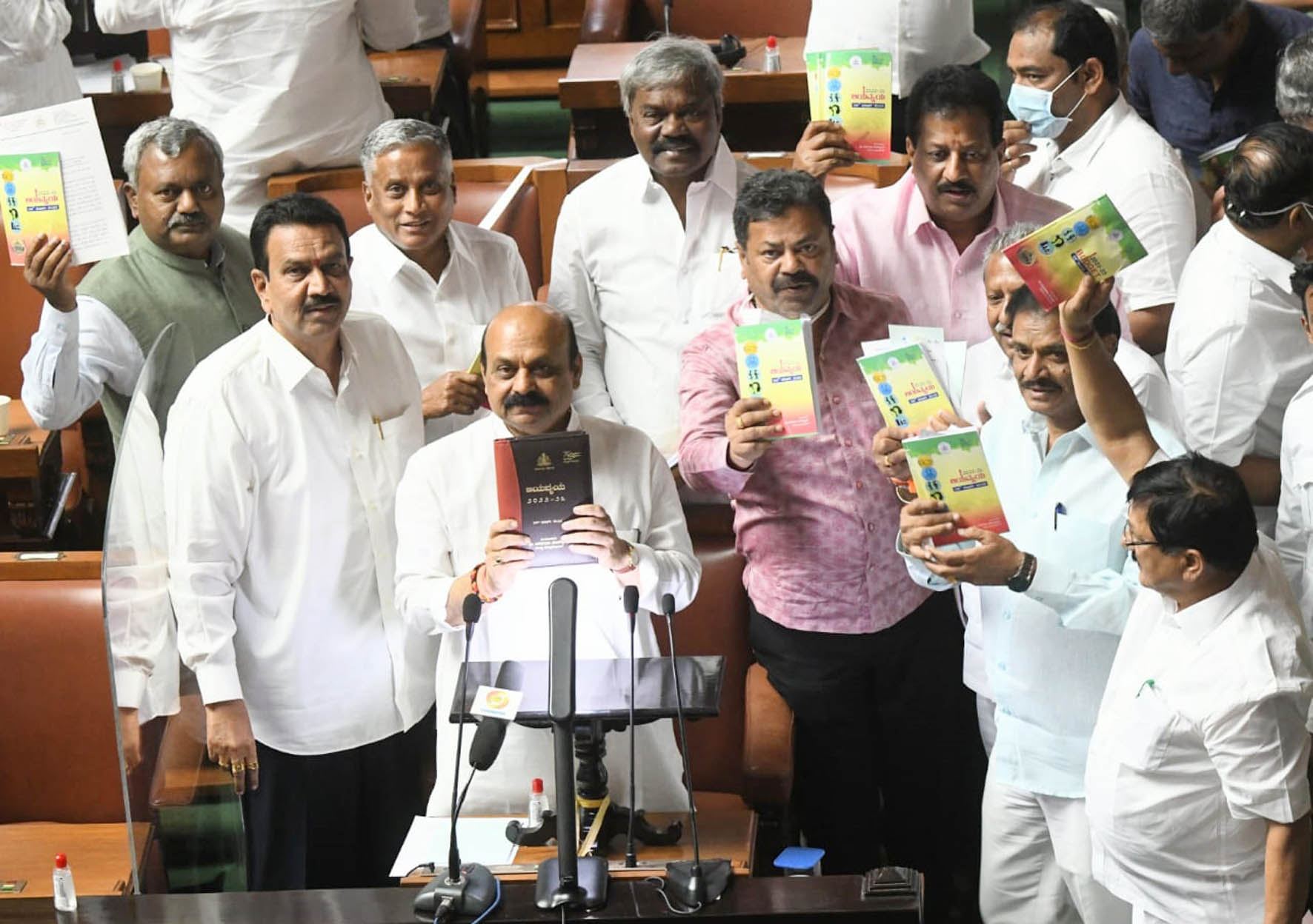 ರಾಜ್ಯ ಬಜೆಟ್ 2022: ಗಣ್ಯರ ಪ್ರತಿಕ್ರಿಯೆ ಹೀಗಿದೆ...