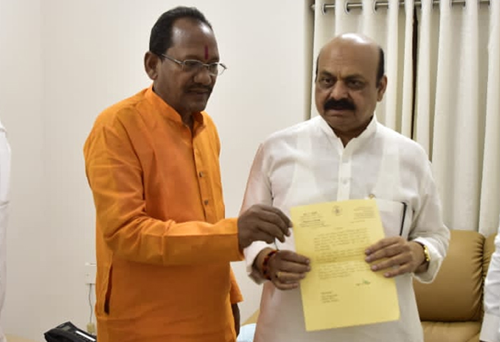 ಯಾದಗಿರಿಯಲ್ಲಿ ಸಿಲಿಂಡರ್ ಸ್ಫೋಟ ಪ್ರಕರಣ: ಮೃತರ ಕುಟುಂಬಗಳಿಗೆ ಪರಿಹಾರ ನೀಡಲು ಸಿಎಂಗೆ ಸಚಿವ ಪ್ರಭು ಚೌಹಾಣ್ ಮನವಿ