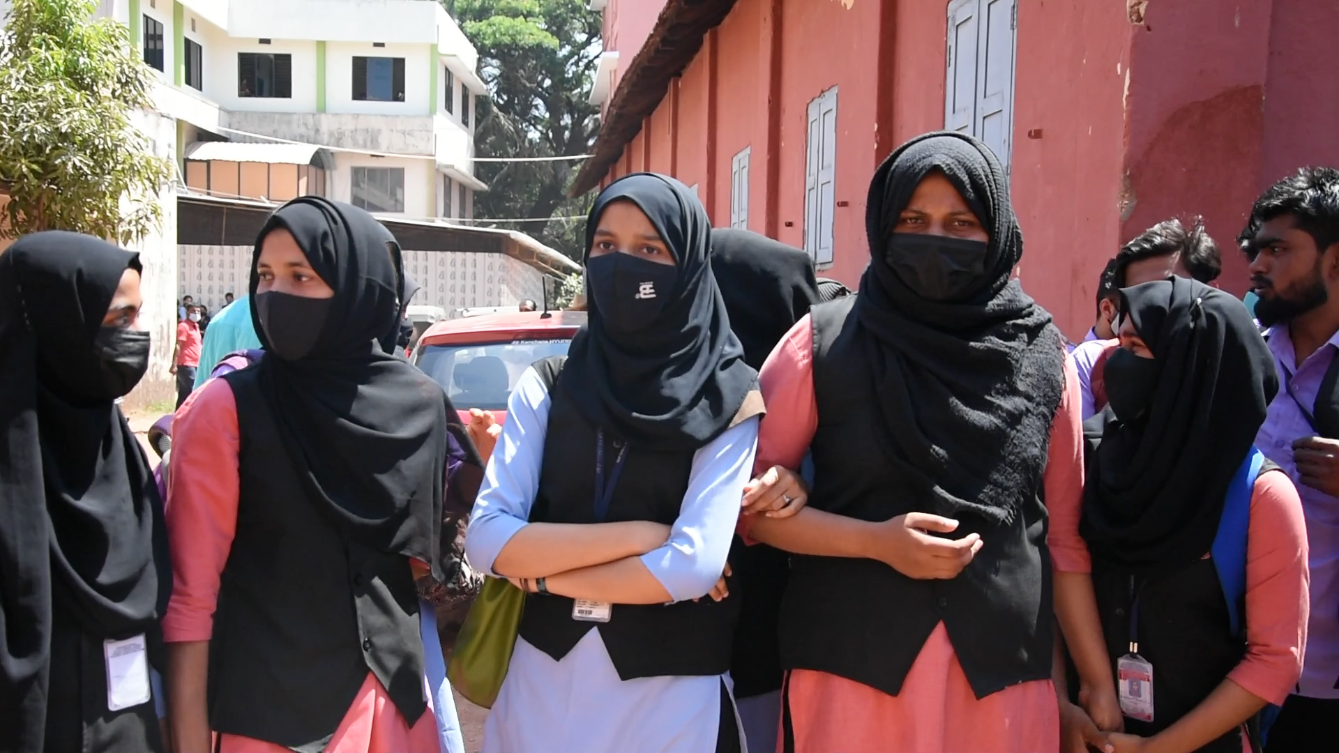 ಮಂಗಳೂರು: ರಥಬೀದಿ ಪದವಿ ಕಾಲೇಜಿನಲ್ಲಿ ಮತ್ತೆ ಹಿಜಾಬ್ ಗೆ ನಿರ್ಬಂಧ