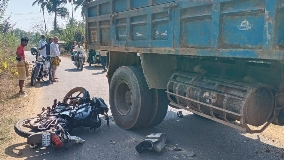 ​ಟಿಪ್ಪರ್ ಢಿಕ್ಕಿ: ಬೈಕ್ ಸವಾರ ಮೃತ್ಯು