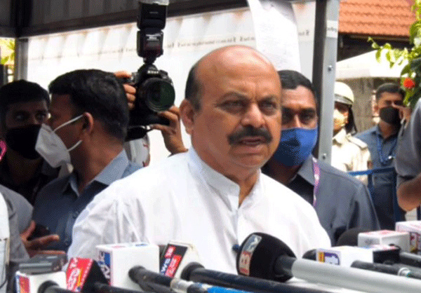 ನವೀನ್ ಮೃತದೇಹ ಪಡೆಯಲು ಎಲ್ಲ ಪ್ರಯತ್ನ: ಸಿಎಂ ಬೊಮ್ಮಾಯಿ