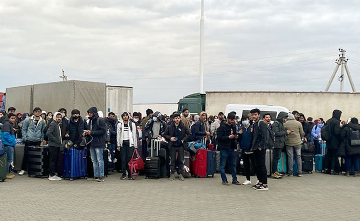 ಉಕ್ರೇನ್‌ನ ಸುಮಿಯಲ್ಲಿ ಸಿಲುಕಿರುವ ವಿದ್ಯಾರ್ಥಿಗಳಿಗೆ ಹೊಸ ಭರವಸೆ ನೀಡಿದ ಭಾರತೀಯ ರಾಯಭಾರ ಕಚೇರಿ