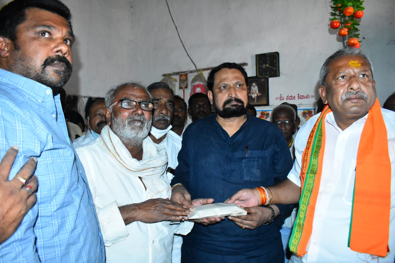 ಯಾದಗಿರಿ ಸಿಲಿಂಡರ್ ದುರಂತ: ರಾಜ್ಯ ಸರಕಾರದಿಂದ ಮೃತ ಕುಟುಂಬ ಸದಸ್ಯರಿಗೆ ತಲಾ 5 ಲಕ್ಷ ರೂ.ಪರಿಹಾರ