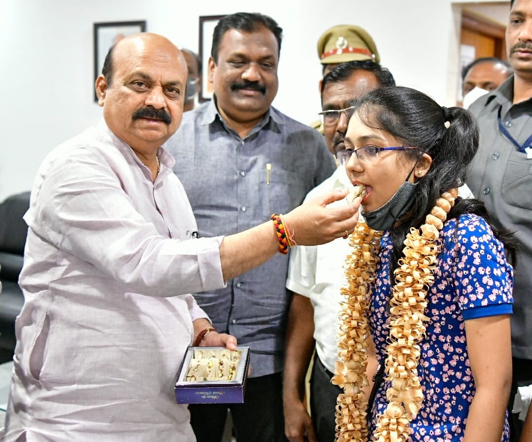 ಉಕ್ರೇನ್ ನಲ್ಲಿ ಕರ್ನಾಟಕದ ಇನ್ನೂ 200 ವಿದ್ಯಾರ್ಥಿಗಳು: ಸಿಎಂ ಬೊಮ್ಮಾಯಿ