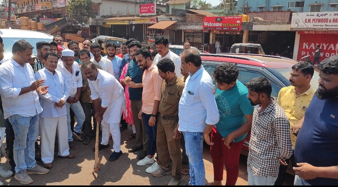 ಮುಡಿಪು- ಮೂಳೂರು ರಸ್ತೆ ಕಾಮಗಾರಿ ಶೀಘ್ರ ಪೂರ್ಣಗೊಳ್ಳದಿದ್ದರೆ ಸಚಿವರ ಕಚೇರಿಯೆದುರು ಧರಣಿ: ಯು.ಟಿ.ಖಾದರ್ ಎಚ್ಚರಿಕೆ