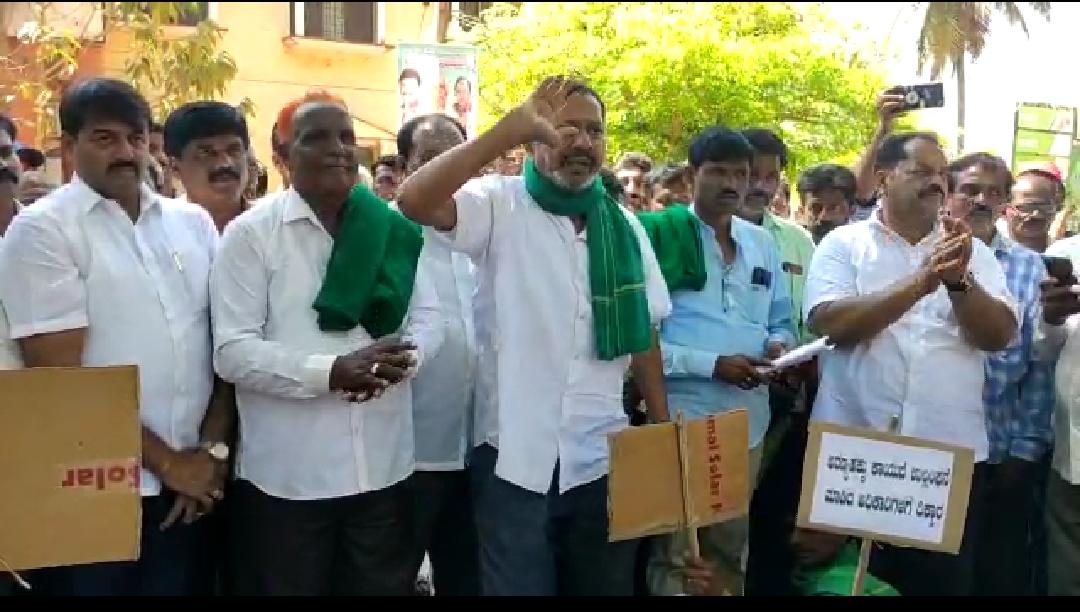 ಕೇಂದ್ರದ ಮೇಲೆ ಒತ್ತಡ ತಂದು ಅರಣ್ಯ ಕಾಯ್ದೆ ತಿದ್ದುಪಡಿ ಮಾಡಿಸದಿದ್ದರೆ ಸಿಎಂ ಮನೆಗೆ ಮುತ್ತಿಗೆ: ತೀ.ನಾ ಎಚ್ಚರಿಕೆ