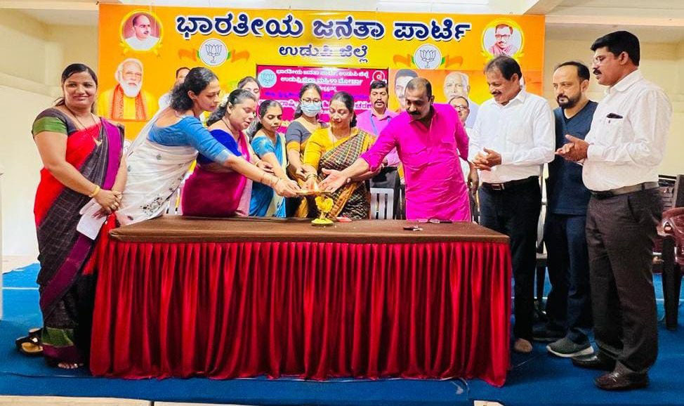 ಮಹಿಳಾ ಆರೋಗ್ಯ ತಪಾಸಣಾ ಶಿಬಿರ, ಸಾಧಕಿಯರಿಗೆ ಸನ್ಮಾನ