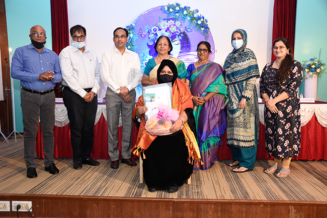 ಯೆನೆಪೋಯ ಸ್ಪೆಷಾಲಿಟಿ ಆಸ್ಪತ್ರೆಯಿಂದ ಮಹಿಳಾ ಸಾಧಕಿಯರಿಗೆ ಪ್ರಶಸ್ತಿ