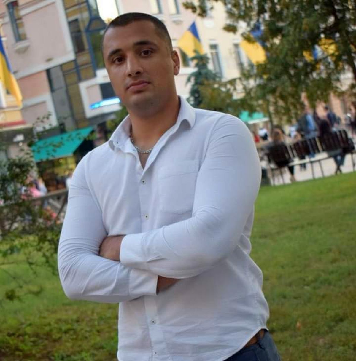 ಶೆಲ್‌ ದಾಳಿಗಳ ಮಧ್ಯೆ 2,500 ಭಾರತೀಯ ವಿದ್ಯಾರ್ಥಿಗಳನ್ನು ಬಸ್‌ ಮೂಲಕ ಸ್ಥಳಾಂತರಿಸಿದ ಪಾಕಿಸ್ತಾನದ ಮುಅಝ್ಝಂ ಖಾನ್